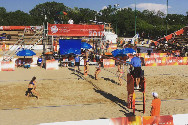 Anne-Sophie Tanguay Et Emma Bergeron En Action Contre Les Albertaines
Photo Équipe Du Québec - Jeux Du Canada
