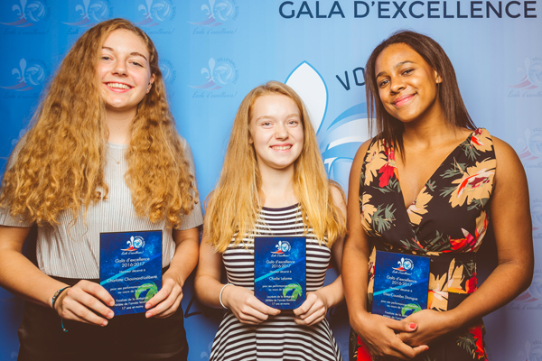 Dans L'ordre, Pour L'athlète De L'année Féminine 17 Ans Et Moins : Charlotte Chouinard-Laliberté (finaliste), Charlie Laforme (lauréate) Et Élisa-Coumba Diongue (finaliste).