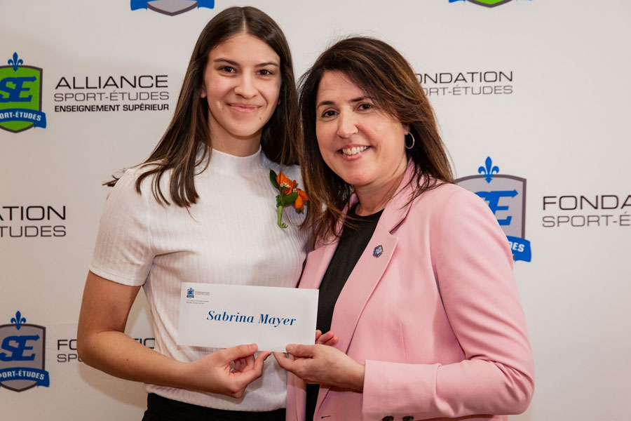 RemiseBourseFSE SabrinaMayer2019 Web