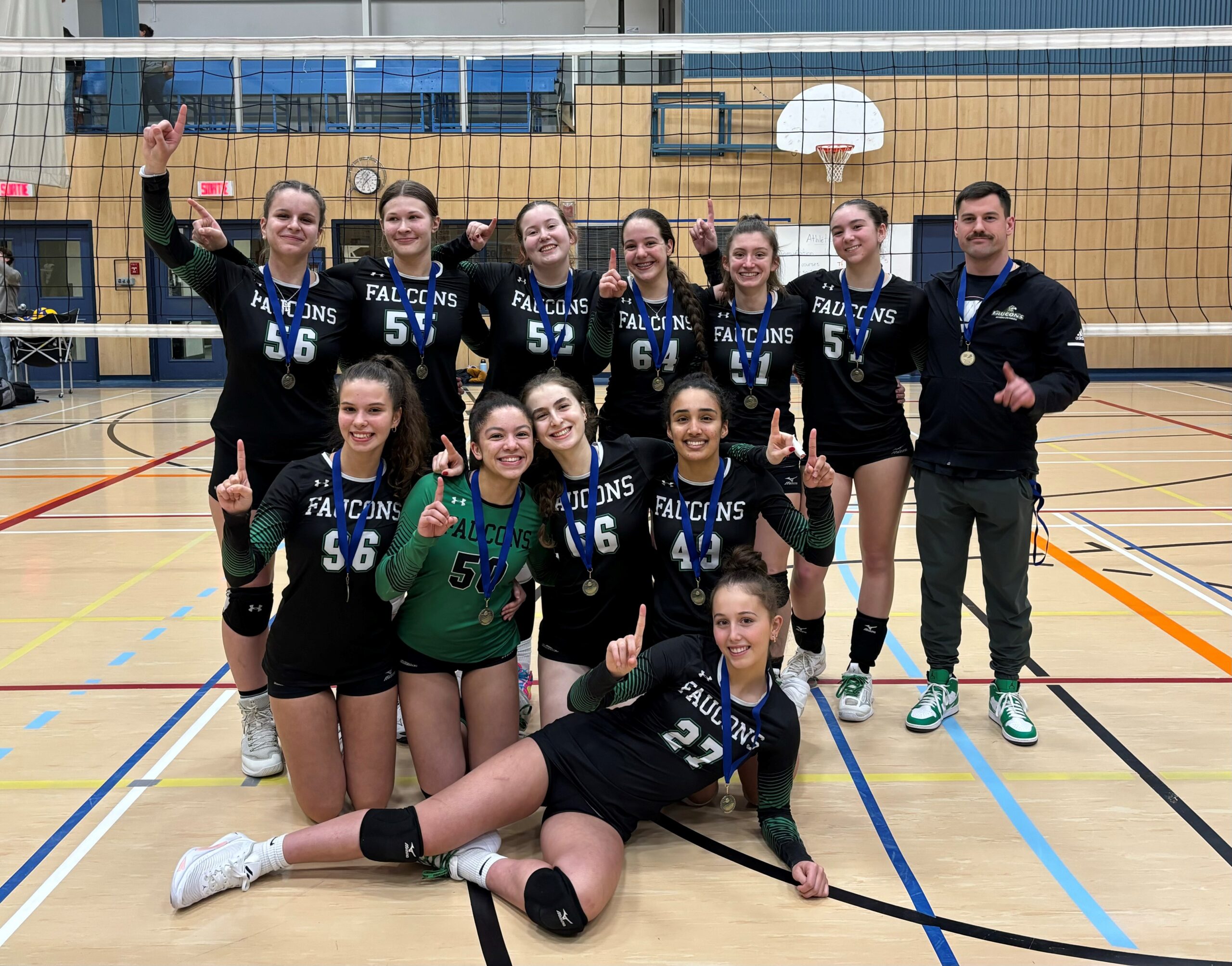 16FD1 Inv Won Or FauconsNoirs SteTherese 1
